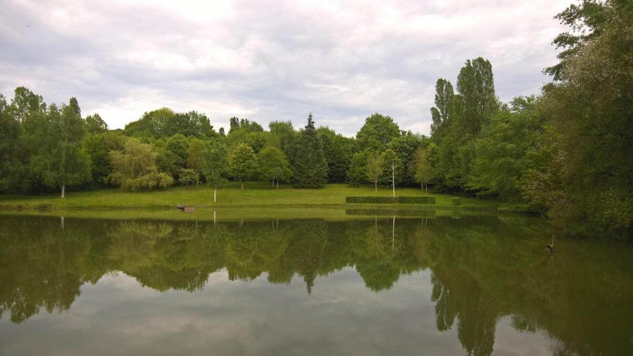 Gite Des Etangs De Beaulieu Le Plessis-Dorin Exteriér fotografie