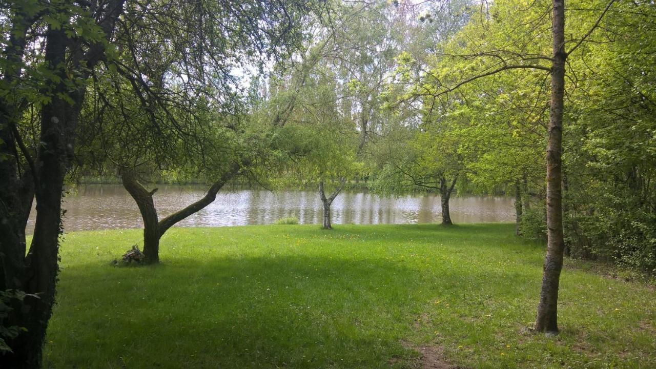 Gite Des Etangs De Beaulieu Le Plessis-Dorin Exteriér fotografie